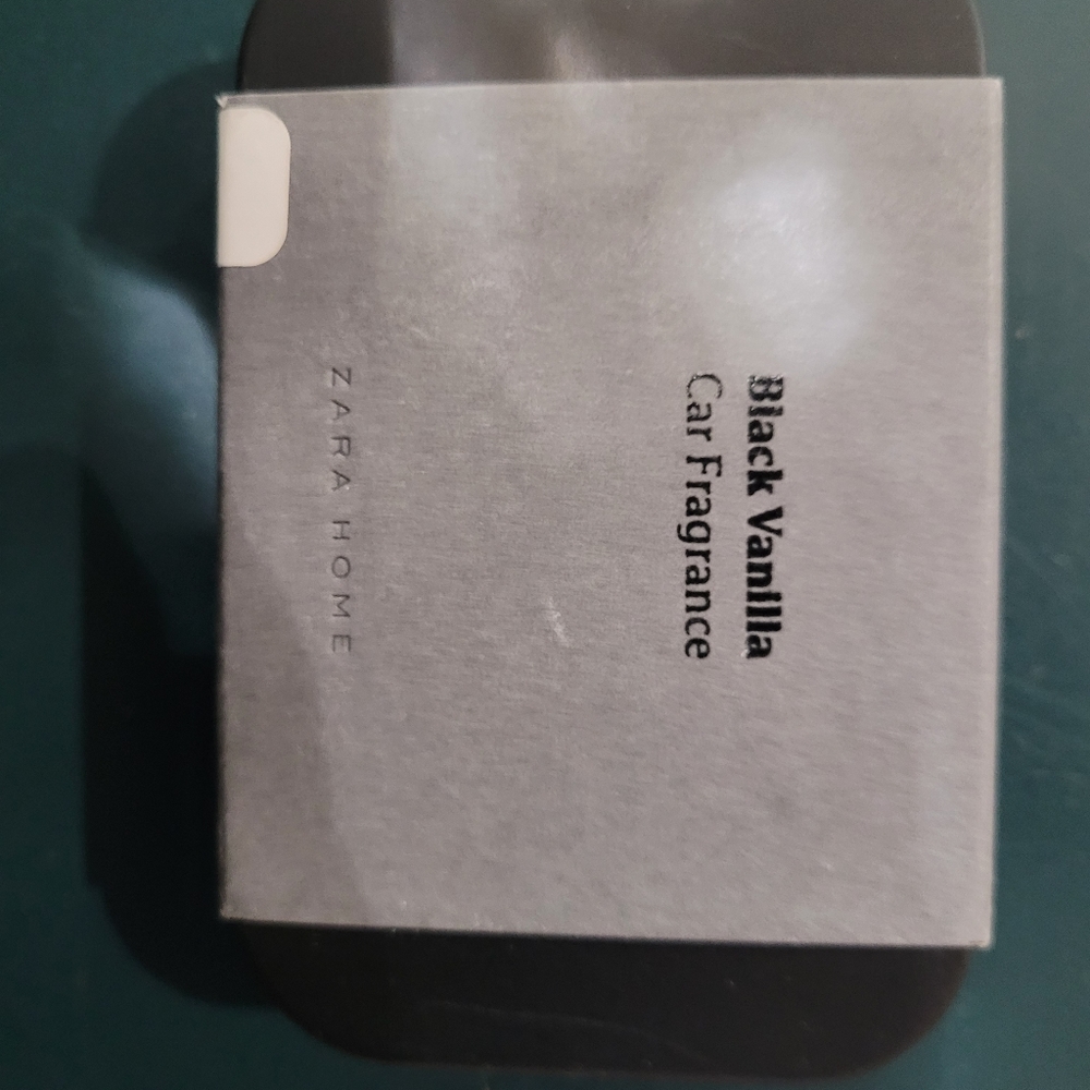 🚗 Zara car fragrance